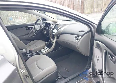 2012 Hyundai Elantra Gls (Ulsan Plant) z USA, uszkodzony, nr VIN KMHDH4AE6CU274372